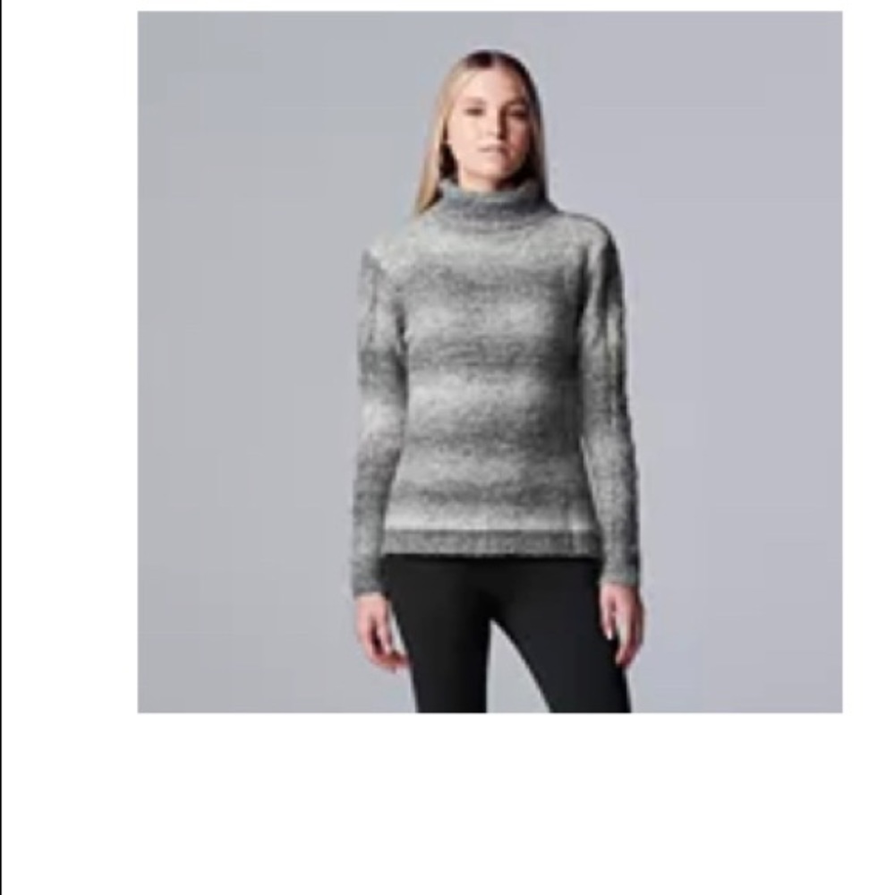 NWT Simply Vera Vera Wang Pattern Sweater
MEDIUM, Grey Ombre